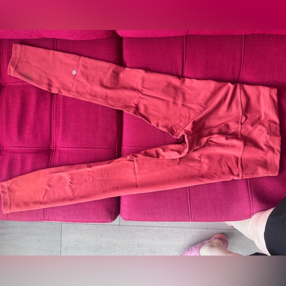 Lululemon, Wunder Train High-Rise Tight 25"-Missing internal label - Picture 6 of 7